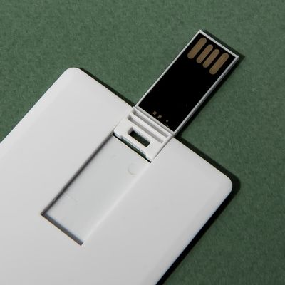 USB flash-карта CARD (8Гб), 8,4х5,2х0,2 см, пластик, белый